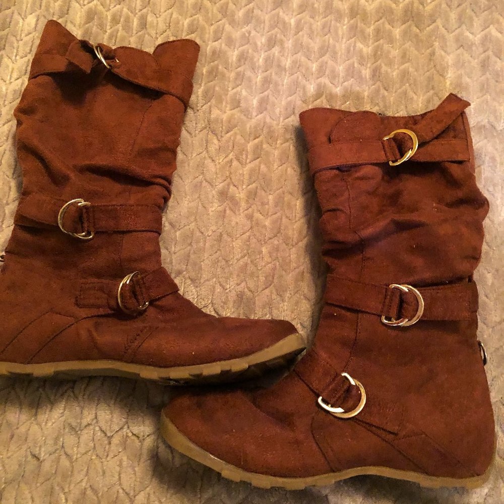 Women's brown boots
